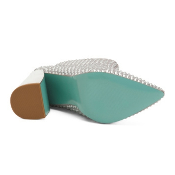 🔹️Betsey Johnson 🔹️Colby Bedazzled Booties in silver for women - Picture 7 of 8